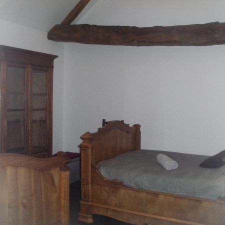 Bellengreville  Grange Dans Ancien Corps De Ferme酒店 外观 照片